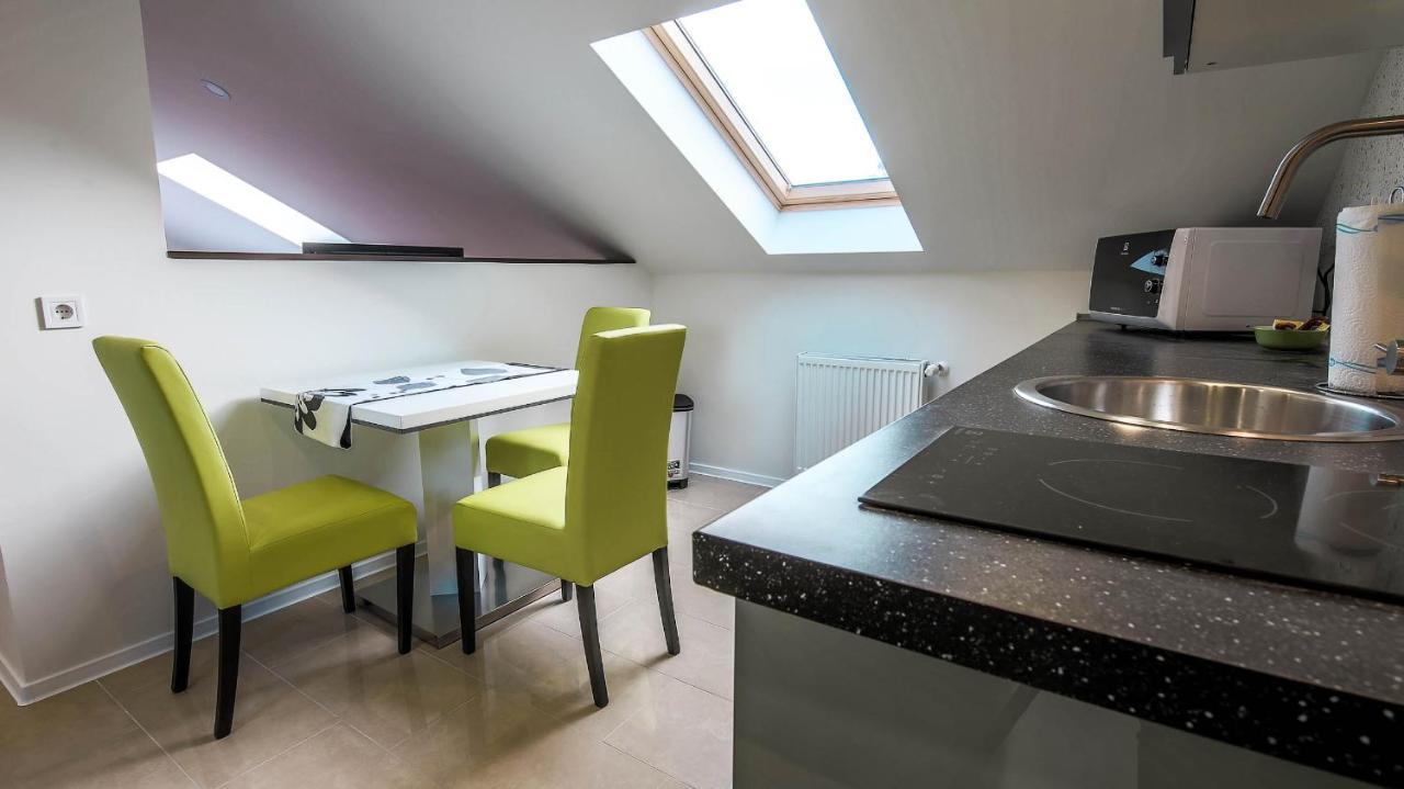 White Apartman Siofok 2 Экстерьер фото